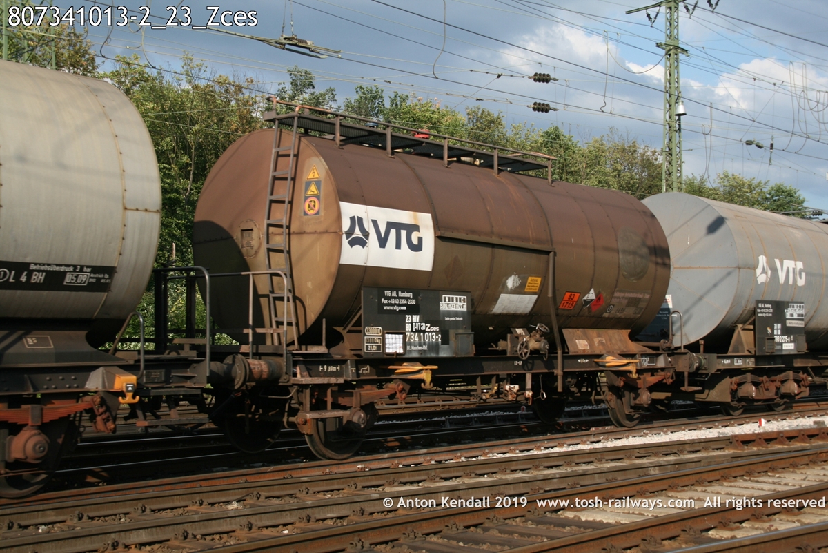 807341013-2_23_Zces.jpg